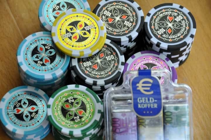 world series of poker chip values